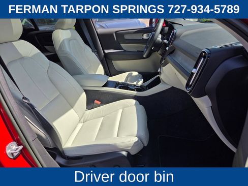 Certified 2023 Volvo XC40 B5 Plus AWD/4WD image 21