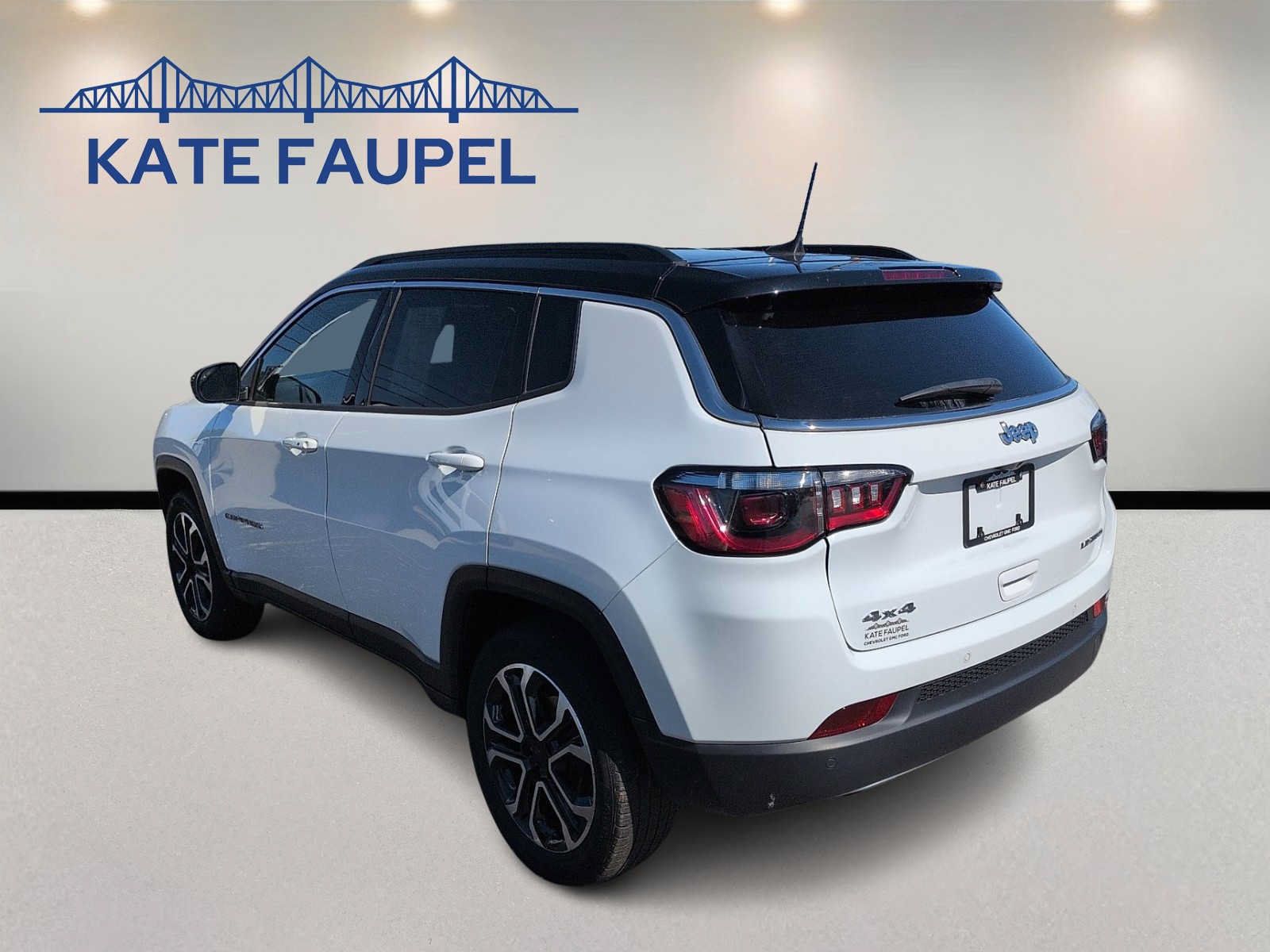Used 2023 Jeep Compass Limited AWD/4WD image 5
