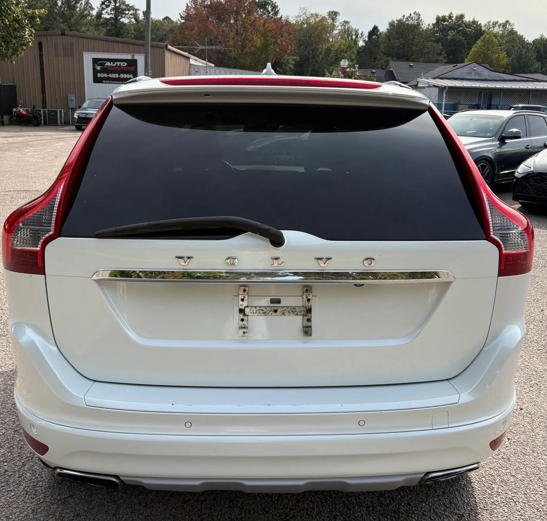 Used 2016 Volvo XC60 T6 Platinum AWD/4WD image 5