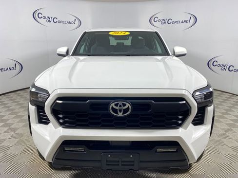 Used 2024 Toyota Tacoma TRD Off-Road AWD/4WD image 2