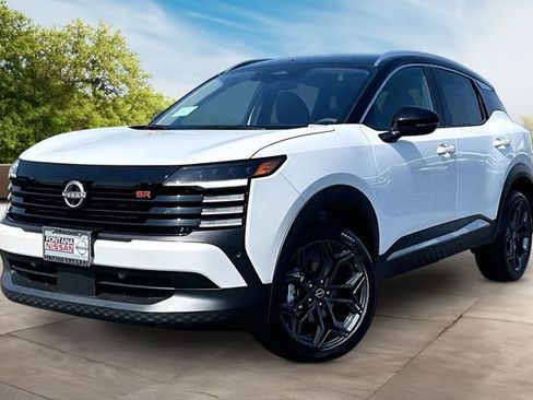New 2026 Nissan Kicks SR FWD image 2
