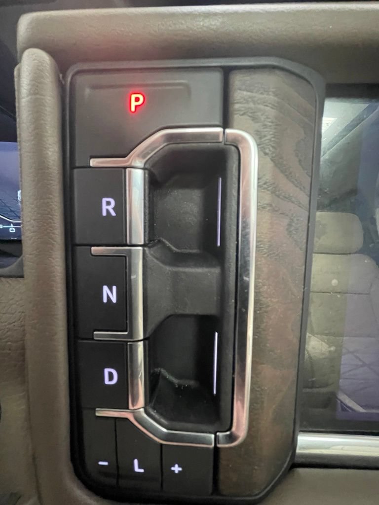 Used 2022 GMC Yukon XL Denali AWD/4WD image 32