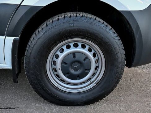 Used 2023 Mercedes-Benz Sprinter 2500 image 37