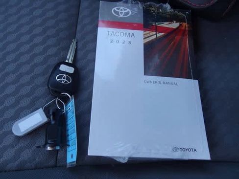 Used 2023 Toyota Tacoma SR image 33