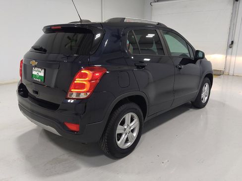 Used 2022 Chevrolet Trax LT w/ Driver Confidence Package AWD/4WD image 9