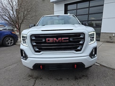 Used 2022 GMC Sierra 1500 AT4 image 2
