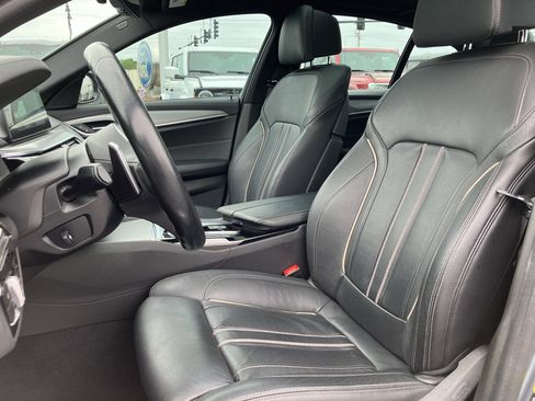 Used 2018 BMW 530i xDrive w/ M Sport Package AWD/4WD image 29