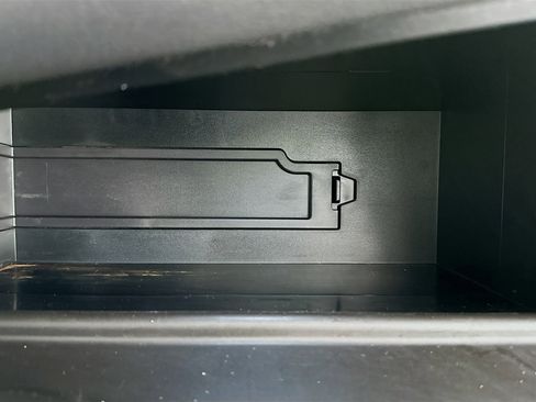 Used 2019 Toyota Camry SE image 31