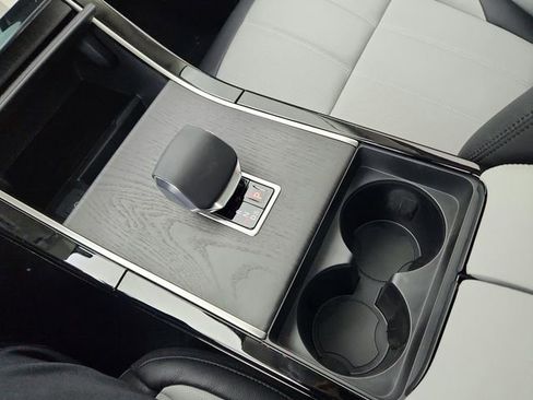 New 2025 Land Rover Range Rover Evoque Dynamic SE image 30