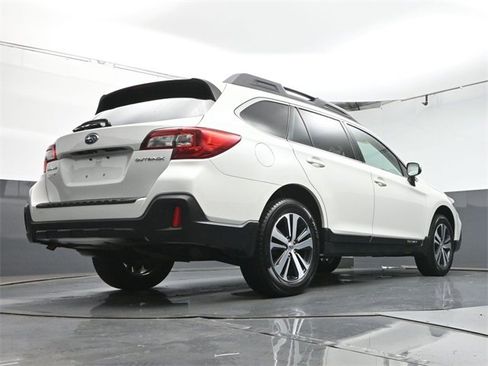 Used 2019 Subaru Outback 2.5i Limited w/ Popular Package #2 image 39