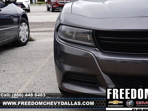 Used 2023 Dodge Charger SXT RWD image 9