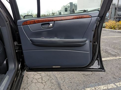 Used 2007 Cadillac DTS image 35