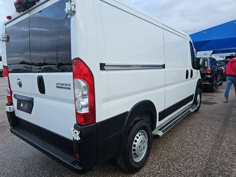 Used 2025 RAM ProMaster 2500 w/ U-Haul Equipment Group FWD image 3