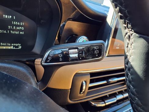 Certified 2022 Lincoln Corsair Reserve w/ Equipment Group 201A AWD/4WD image 22