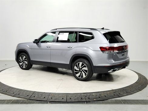 Used 2024 Volkswagen Atlas SE image 5