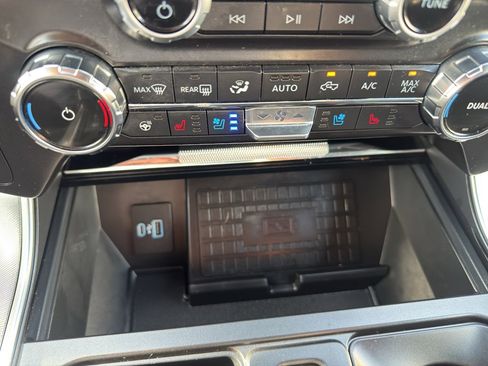 Used 2022 Ford F150 Platinum w/ Equipment Group 701A High image 17