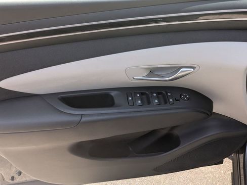 Used 2023 Hyundai Tucson SEL w/ Convenience Package image 9