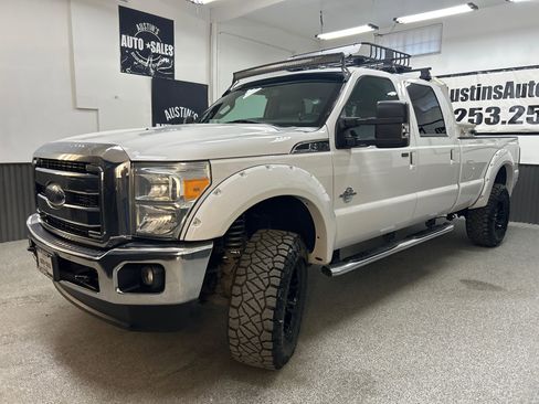 Used 2015 Ford F250 Lariat w/ Lariat Interior Package AWD/4WD image 3