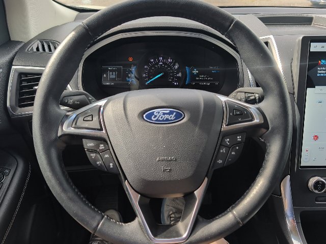 Used 2024 Ford Edge Titanium w/ Equipment Group 301A AWD/4WD image 17