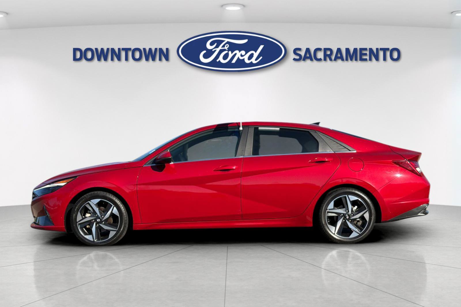 Used 2023 Hyundai Elantra Limited FWD image 3