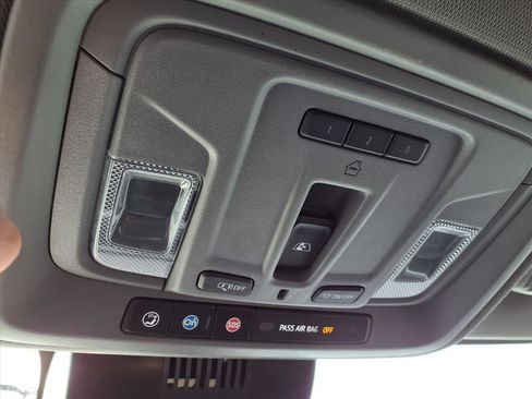 Used 2024 Chevrolet Silverado 3500 LT w/ Convenience Package image 18