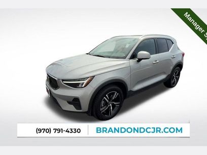 Used 2025 Volvo XC40 B5 Core