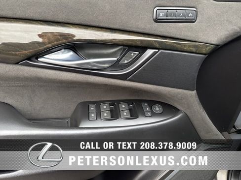 Used 2018 Cadillac Escalade Platinum image 28