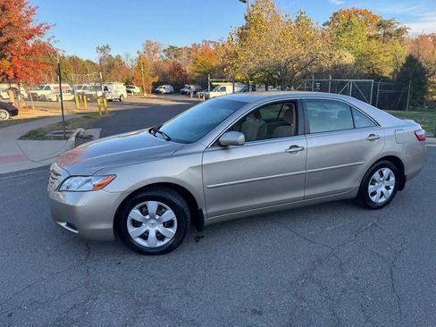 Used 2007 Toyota Camry LE image 23