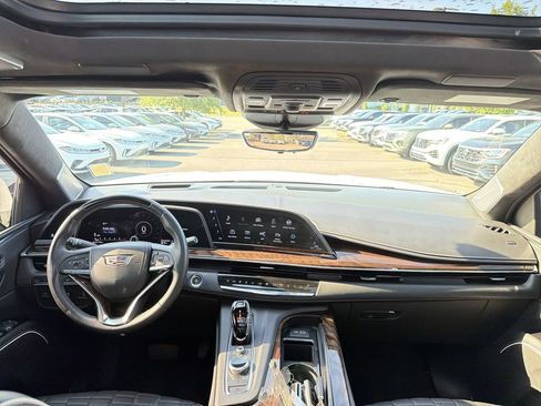 Used 2022 Cadillac Escalade Sport Platinum AWD/4WD image 21