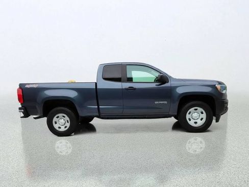 Used 2017 Chevrolet Colorado W/T w/ WT Convenience Package AWD/4WD image 2