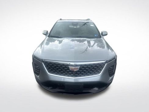 Used 2025 Cadillac XT4 Premium Luxury w/ Technology Package AWD/4WD image 3