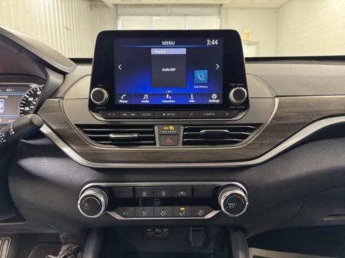 Used 2023 Nissan Altima 2.5 SV image 35