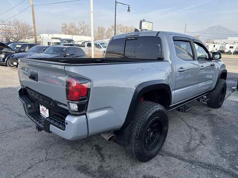 Used 2017 Toyota Tacoma TRD Pro image 6