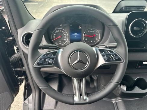 New 2026 Mercedes-Benz Sprinter 2500 image 18