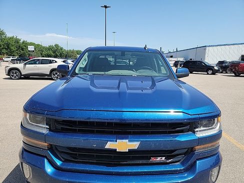 Used 2018 Chevrolet Silverado 1500 LT w/ All Star Edition AWD/4WD image 4