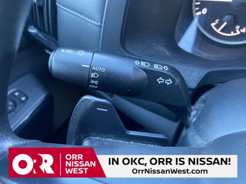 Used 2024 Nissan Pathfinder S image 28