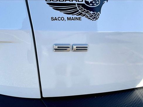 Used 2022 Ford Escape SE w/ SE Sport Appearance Package image 8