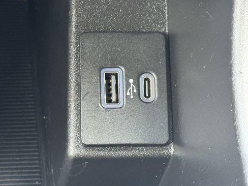Used 2023 Ford Edge SEL AWD/4WD image 25