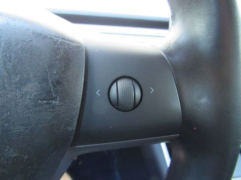 Used 2018 Tesla Model 3 Long Range RWD image 36