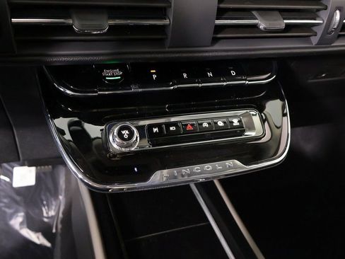 New 2026 Lincoln Corsair Premiere FWD image 9
