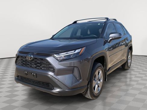 Used 2025 Toyota RAV4 XLE w/ Convenience Package AWD/4WD image 4