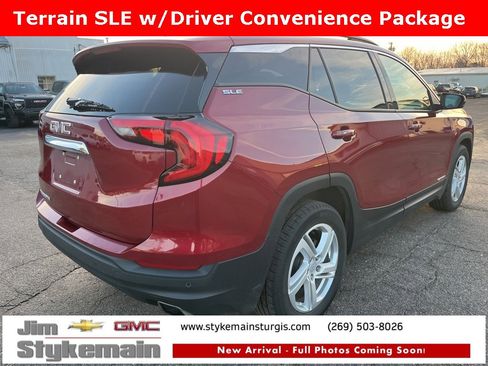 Used 2018 GMC Terrain SLE w/ Driver Convenience Package image 5