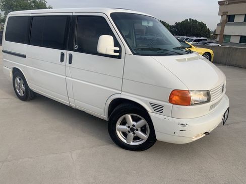 Used 2002 Volkswagen Eurovan MV FWD image 6