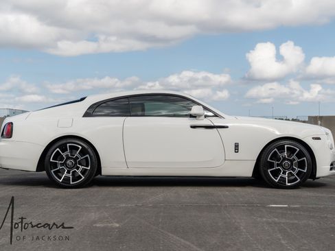 Used 2017 Rolls-Royce Wraith RWD image 9