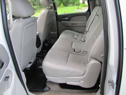 Used 2012 Chevrolet Suburban LT w/ Suspension Package, Off-Road AWD/4WD image 17