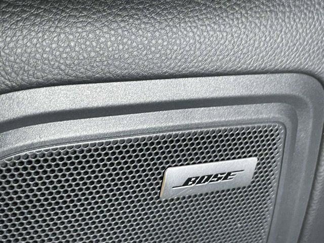 Certified 2026 Porsche Macan Turbo AWD/4WD image 39