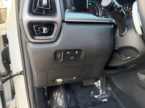 Used 2023 Kia Sorento EX AWD/4WD image 19