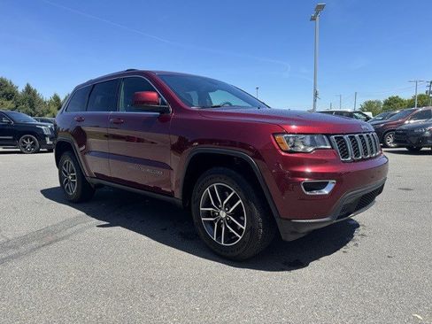 Used 2018 Jeep Grand Cherokee Laredo image 9