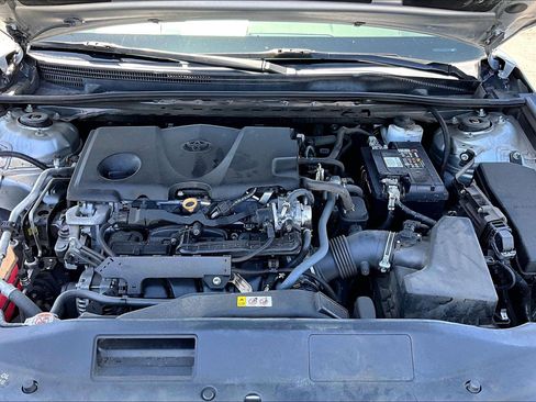 Used 2022 Toyota Camry SE FWD image 9
