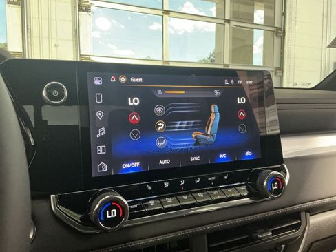 New 2026 Chevrolet Colorado LT w/ LT Convenience Package AWD/4WD image 22